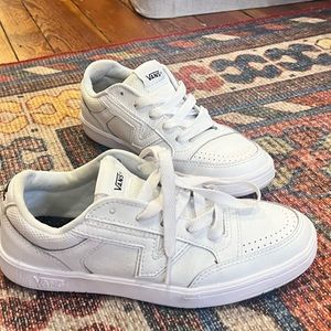 Vans lowland court sneakers- size 7.5